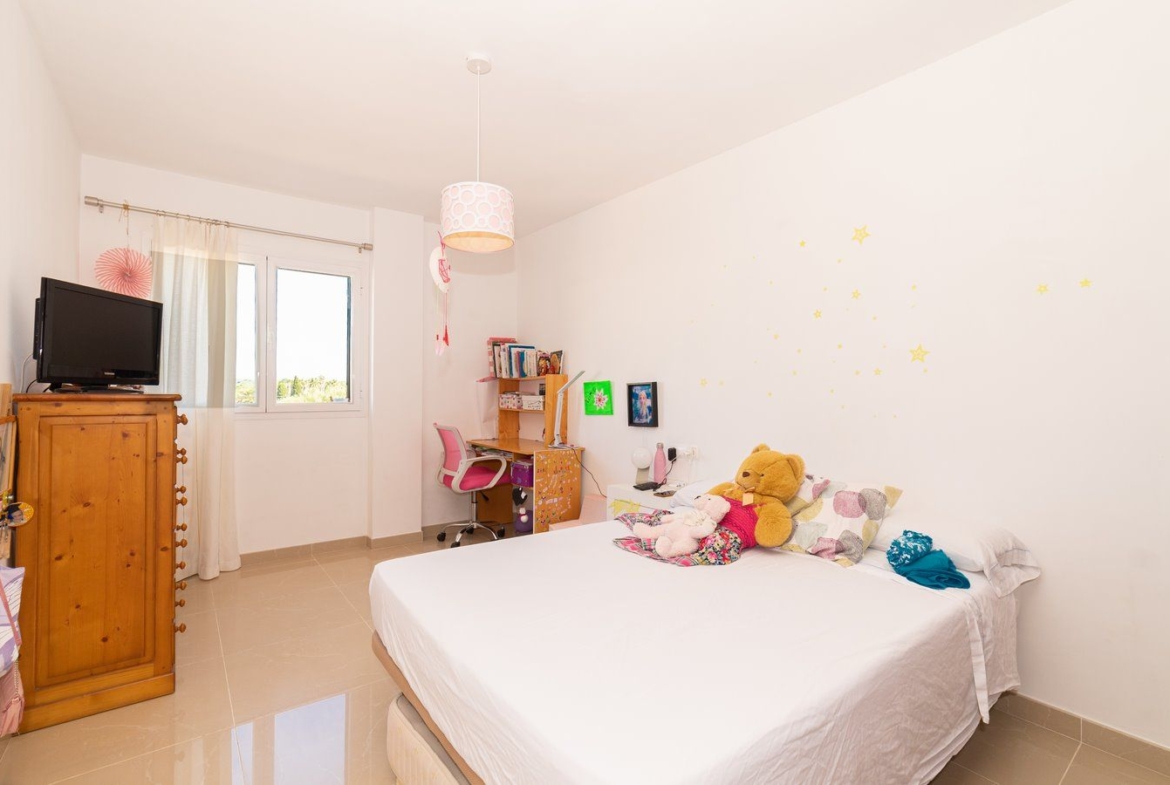 Geräumiges Haus mit Garten in Ses Salines, 4 Schlafzimmer
