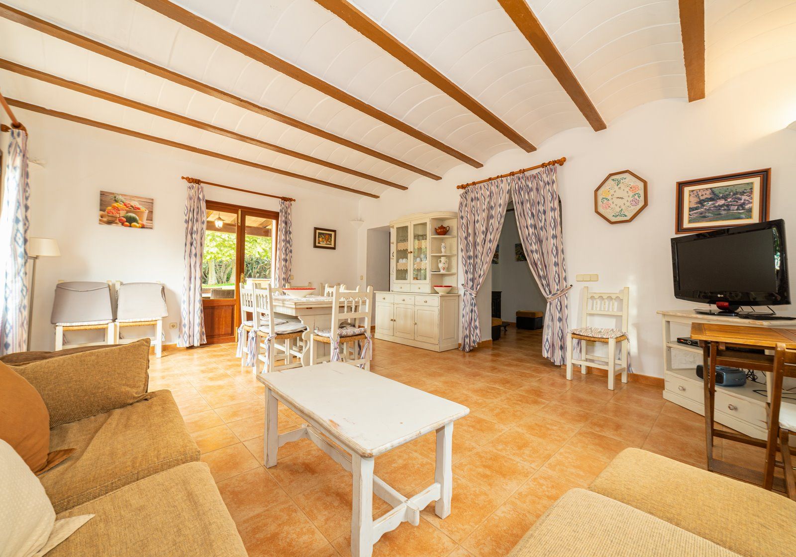 19-1229-Villasyfincasmallorca.jpg Country House with Pool Near C’as Concos, Felanitx