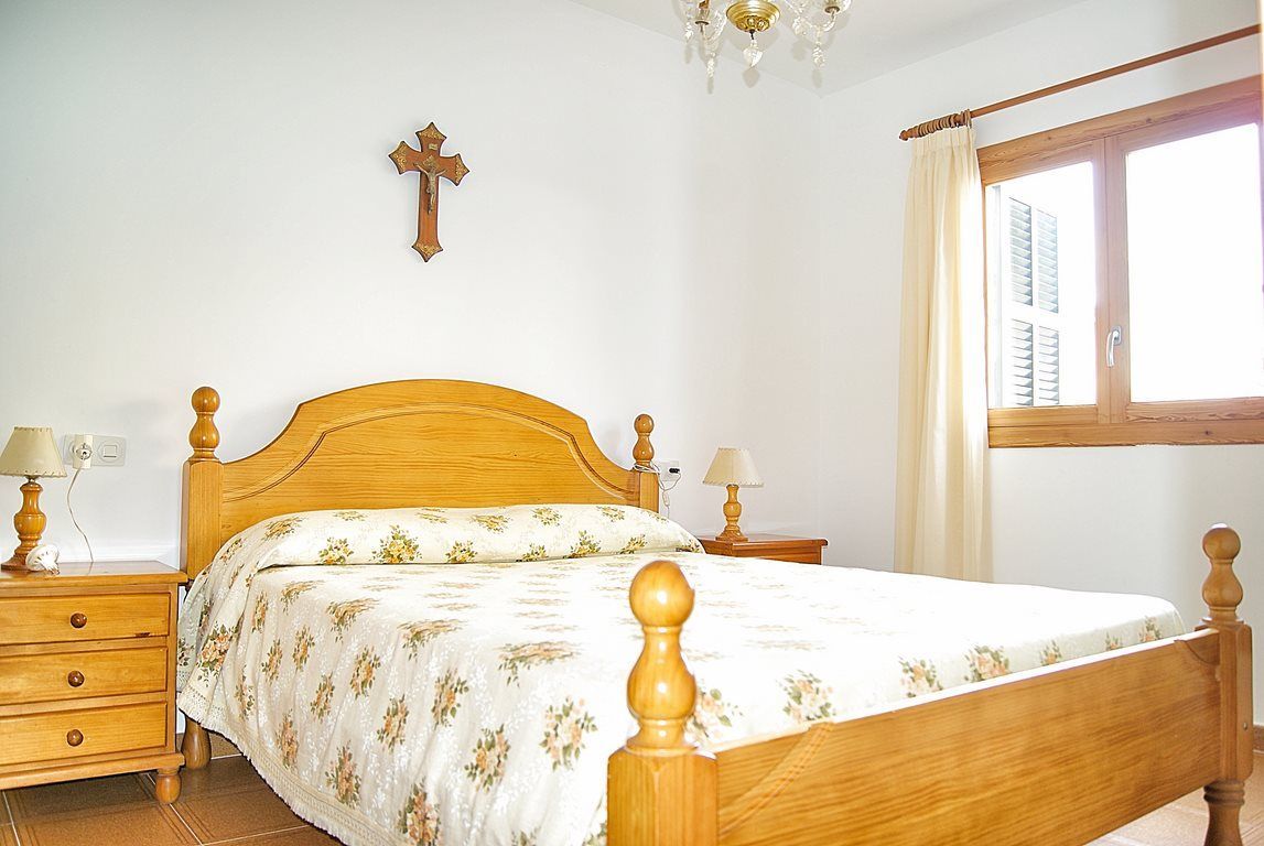 Chalet en venta en Cala Llombards con jardín y terraza