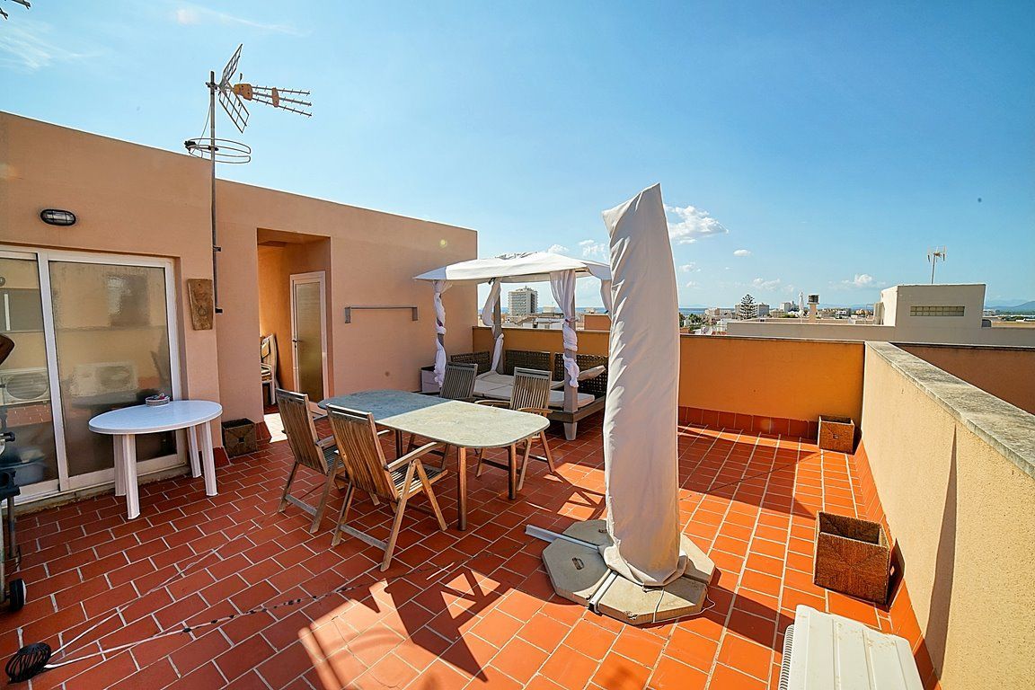 Penthouse mit Meerblick und Terrassen in Colonia de Sant Jordi