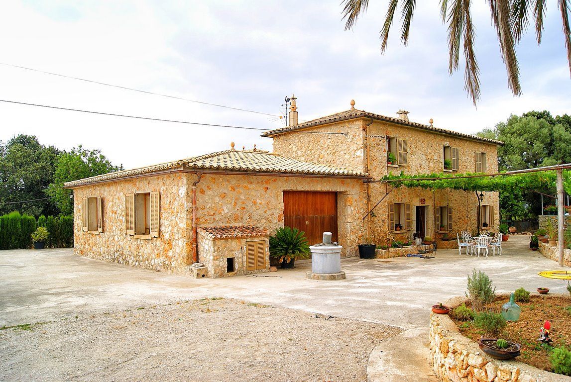 Country House in Costitx With Pool, Garden & Terrace