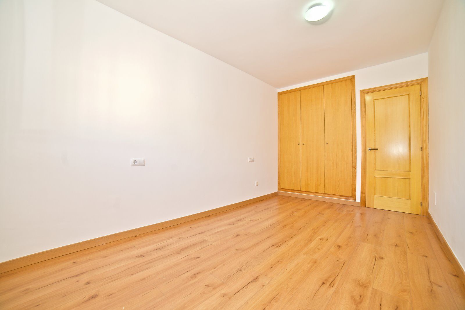 2-1183-Villasyfincasmallorca.jpg Unmöblierte 3-Zimmer-Wohnung zur Miete mit Aufzug im Zentrum von Campos