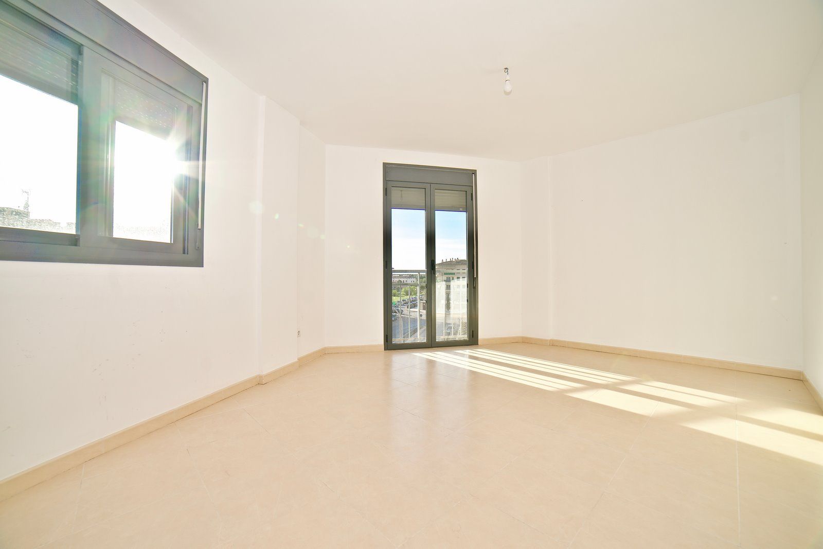 2-1193-Villasyfincasmallorca.jpg Renovated 2-Bed Apartment with Elevator & Balcony in Campos