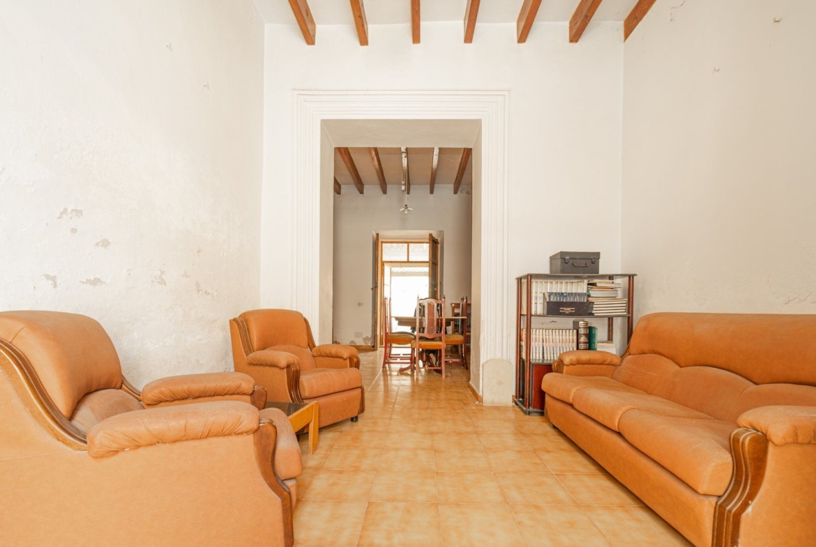 Casa de pueblo en Es Llombards con patio y terraza | 278 m²