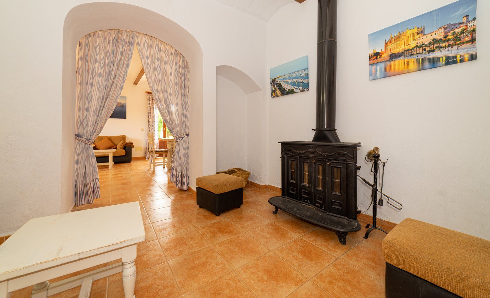 2-1229-Villasyfincasmallorca.jpg Country House with Pool Near C’as Concos, Felanitx