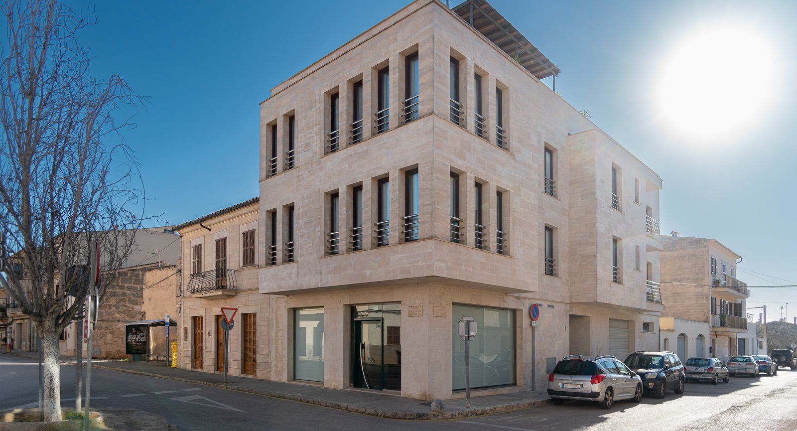 2-1242-Villasyfincasmallorca.jpg Corner Commercial Space for Rent in Central Ses Salines