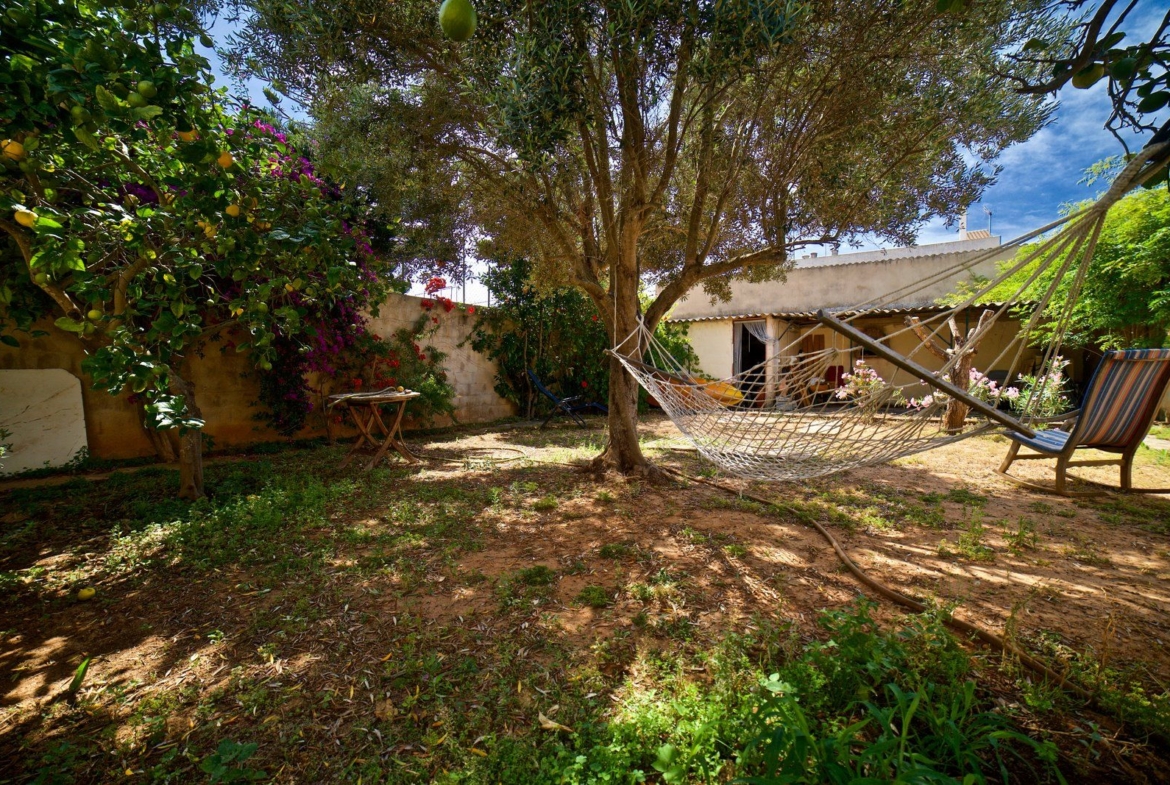 Haus mit Garten & Kamin zum Kauf in s’Estanyol, Mallorca
