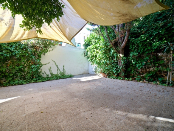 Casa en alquiler con gran terraza en Colonia de Sant Jordi