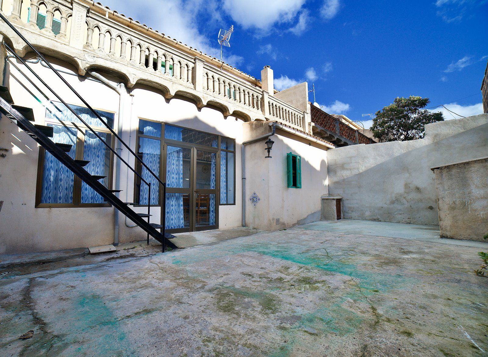 Casa de pueblo en alquiler en Montuïri con garaje, patio y terrazas