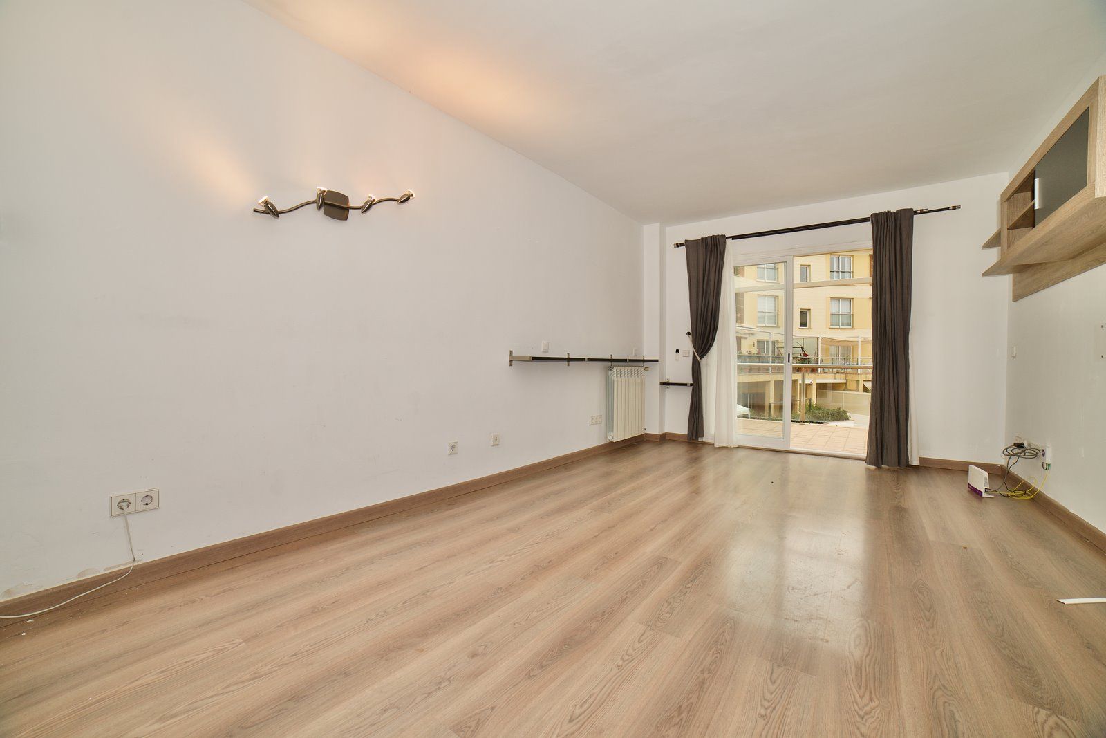 2-2046-Villasyfincasmallorca-1.jpeg Piso con terraza y piscina comunitaria en Campos