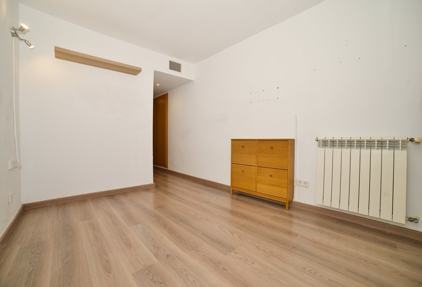 2-2046-Villasyfincasmallorca-16.jpeg Modern Apartment with Terrace & Pool in Campos, Mallorca
