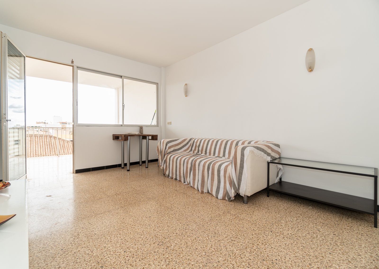 2-701-Villasyfincasmallorca.jpg Furnished Apartment With Sea View Terrace in Colonia de Sant Jordi