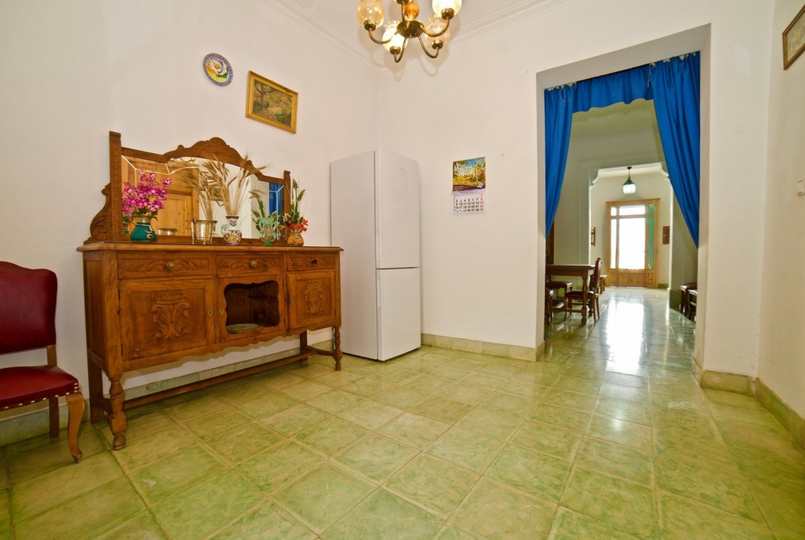 Village House for Rent in Campos with Courtyard and Terrace