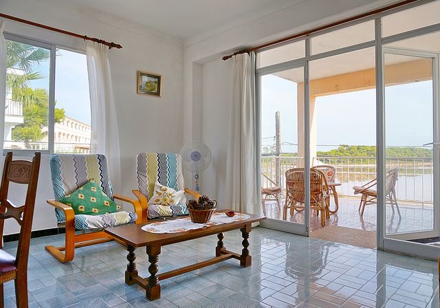 Piso en alquiler con terraza y vistas en Colonia de Sant Jordi