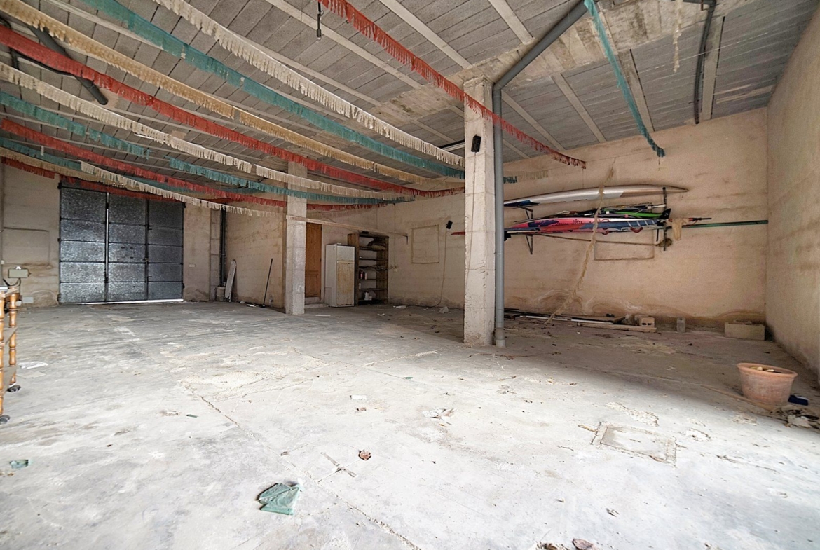 Großzügiges Stadthaus in Campos mit Garage und Terrasse