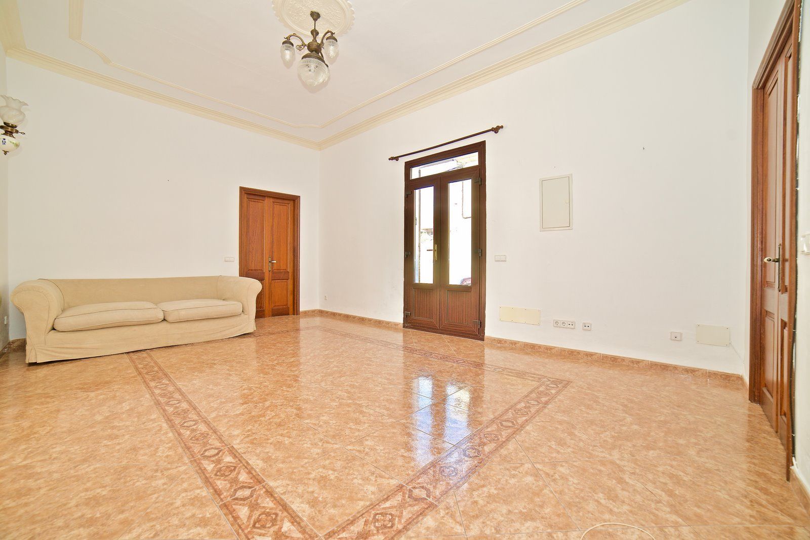 2-Villasyfincasmallorca-15.jpg Casa de pueblo renovada en alquiler en Es Llombards, Santanyí