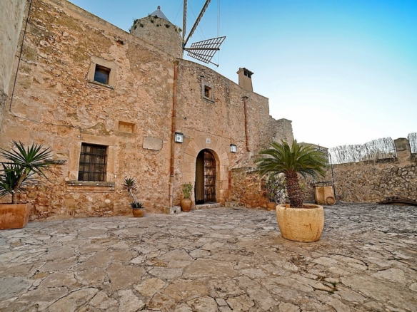 Molino del siglo XVII en alquiler rehabilitado en Algaida