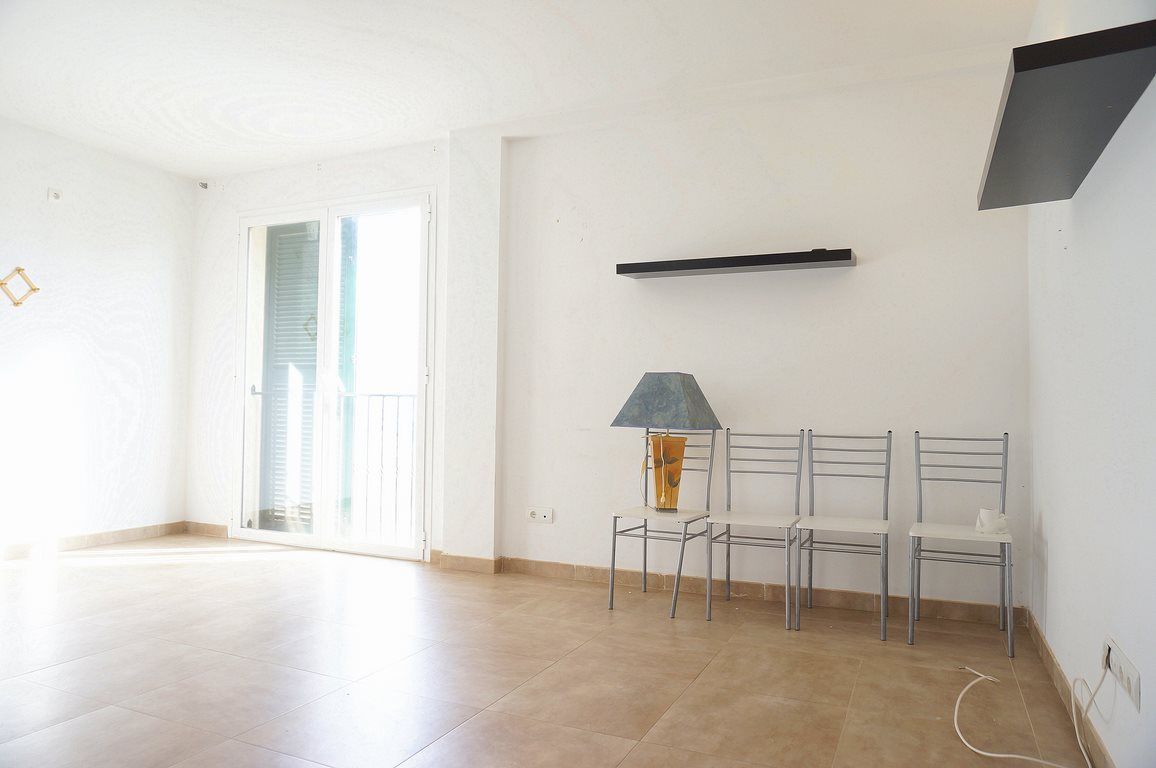 Piso en alquiler en Campos con garaje, 3 habitaciones y luz natural