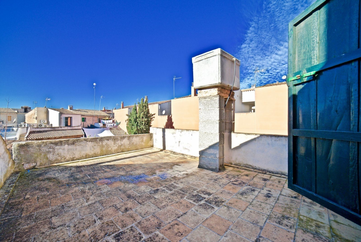 Casa de pueblo con jardín y garaje en Ses Salines