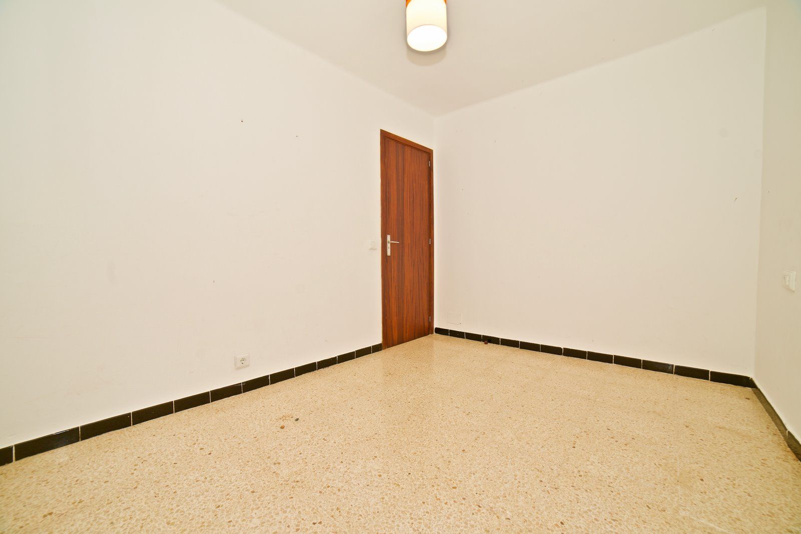 Piso con terraza junto al puerto en Colonia de Sant Jordi