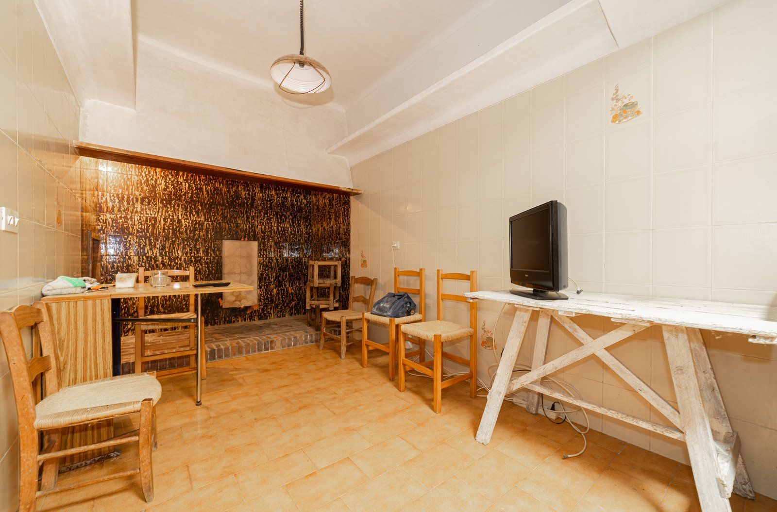 20-1201-Villasyfincasmallorca.jpg Casa de pueblo en Es Llombards con patio y terraza | 278 m²
