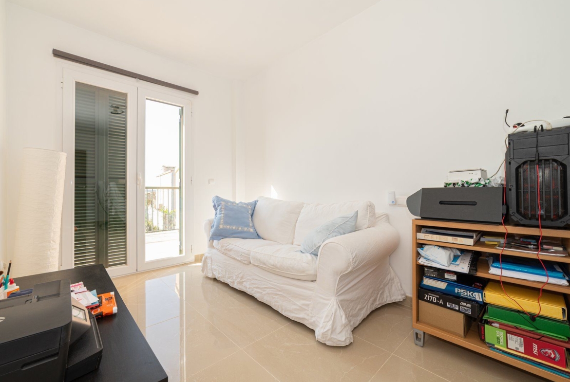 Geräumiges Haus mit Garten in Ses Salines, 4 Schlafzimmer