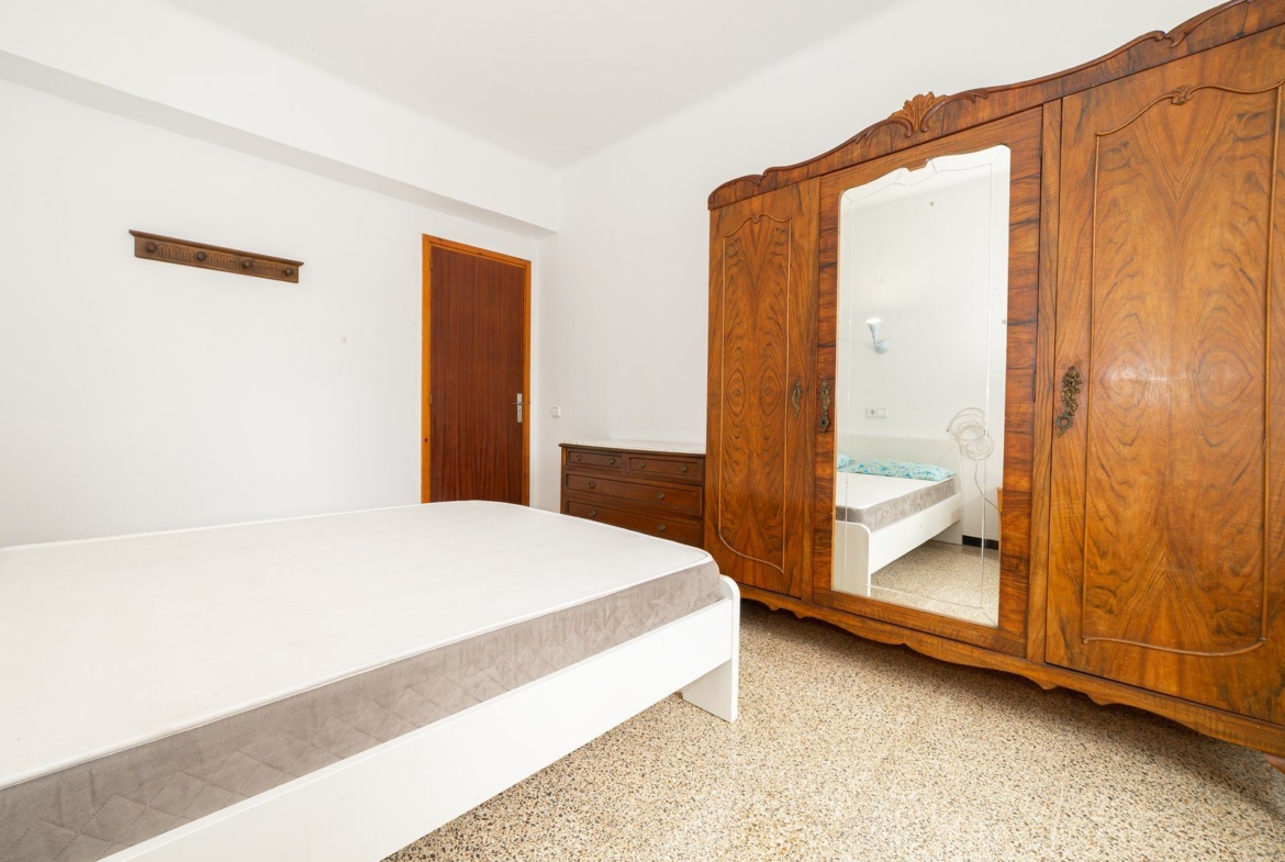 Piso en primera línea de mar en Portopetro con jardín y vistas
