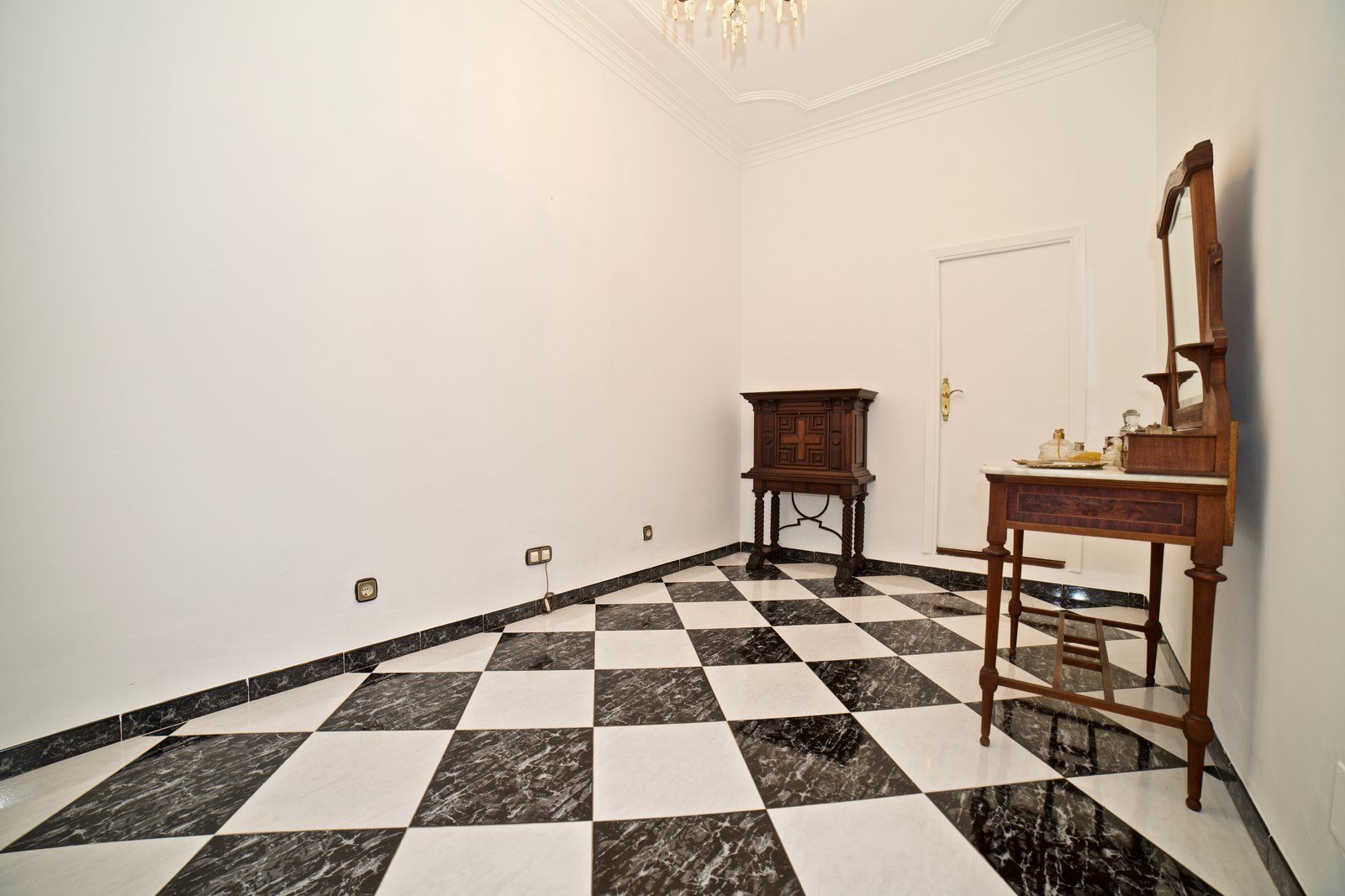 20-2008-Villasyfincasmallorca.jpg Alquiler planta baja señorial en Campos: 182 m² con historia