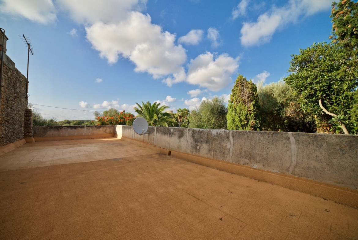 Charming House with Large Garden for Rent in Ses Salines