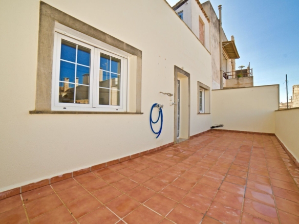Piso en venta en Campos con gran terraza y 3 habitaciones