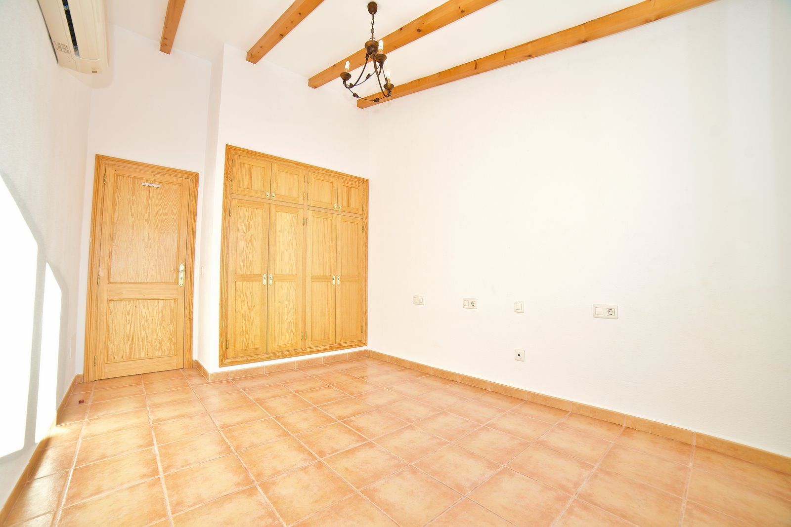 20-Villasyfincasmallorca-3.jpg Landhaus zur Miete mit Meerblick bei Ses Salines, Mallorca