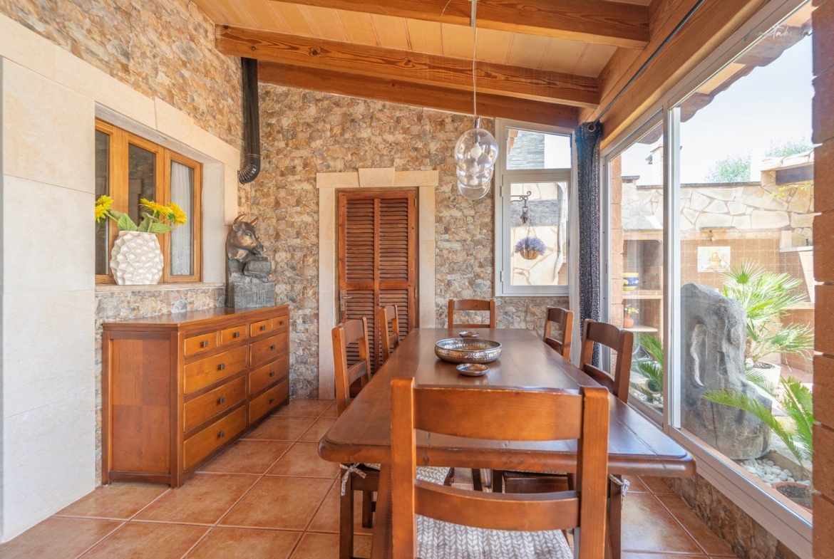 Casa con piscina en alquiler en Ses Salines – encanto y confort