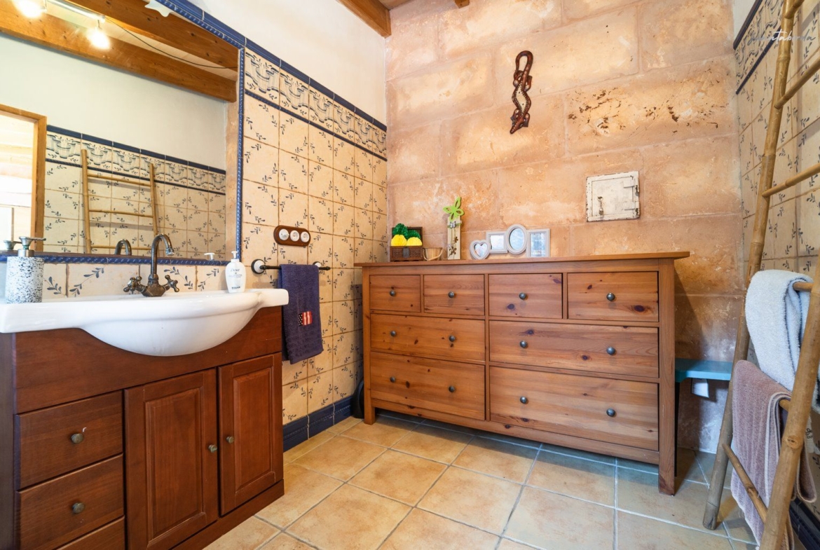 Casa con piscina en alquiler en Ses Salines – encanto y confort