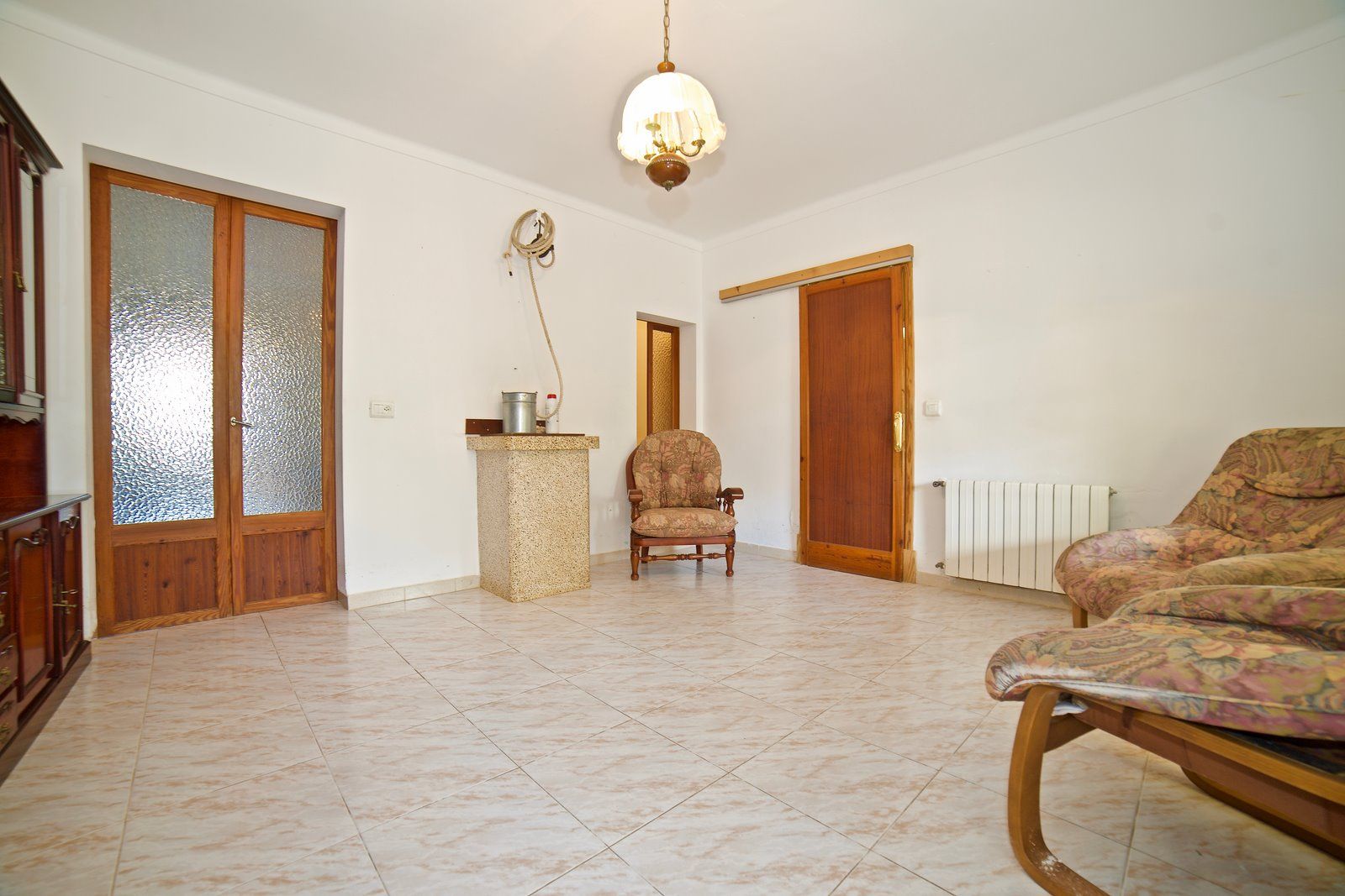 Ground-Floor Apartment with Large Terrace for Rent, Ses Salines