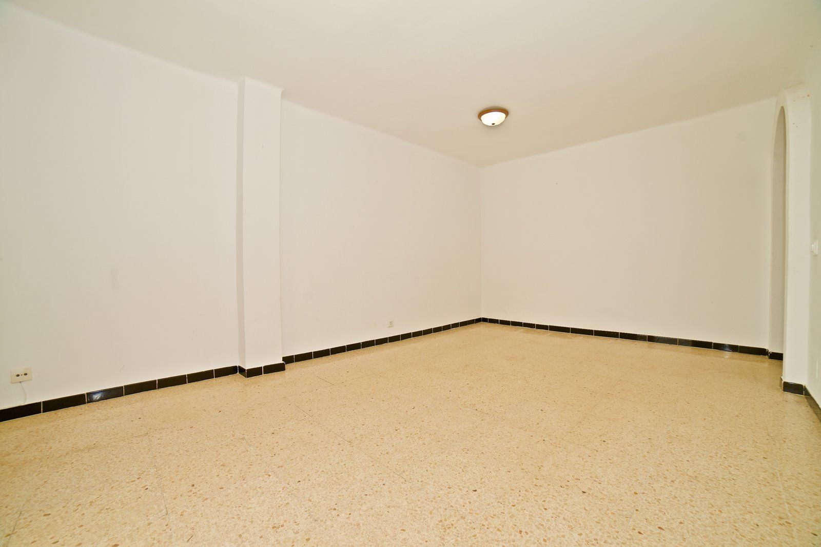 Piso con terraza junto al puerto en Colonia de Sant Jordi
