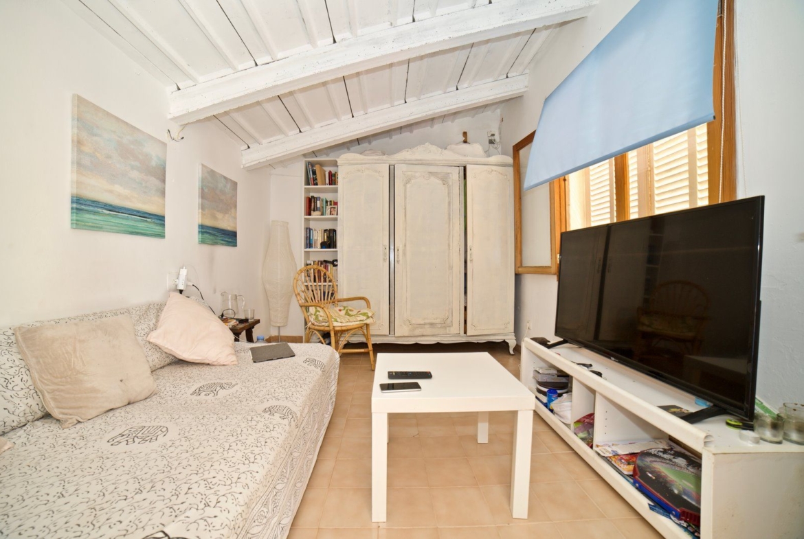 Haus mit Garten & Kamin zum Kauf in s’Estanyol, Mallorca