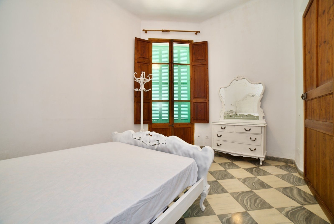 Casa de pueblo en alquiler en Montuïri con garaje, patio y terrazas