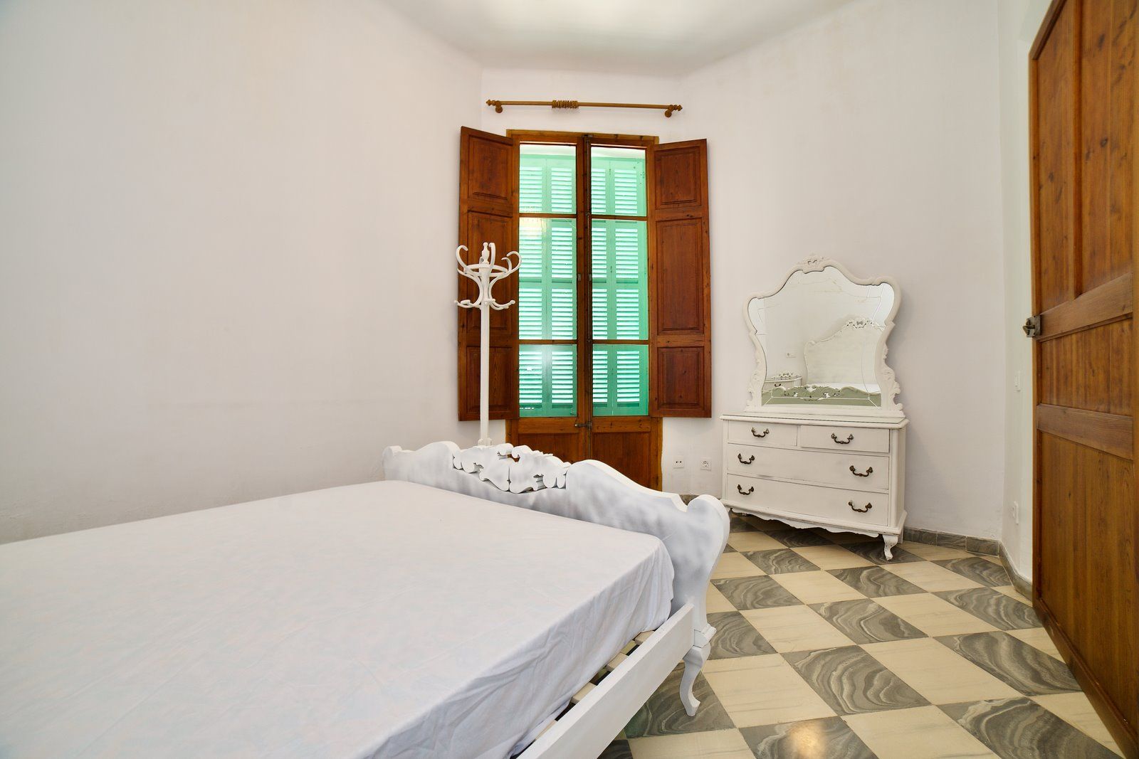 Casa de pueblo en alquiler en Montuïri con garaje, patio y terrazas