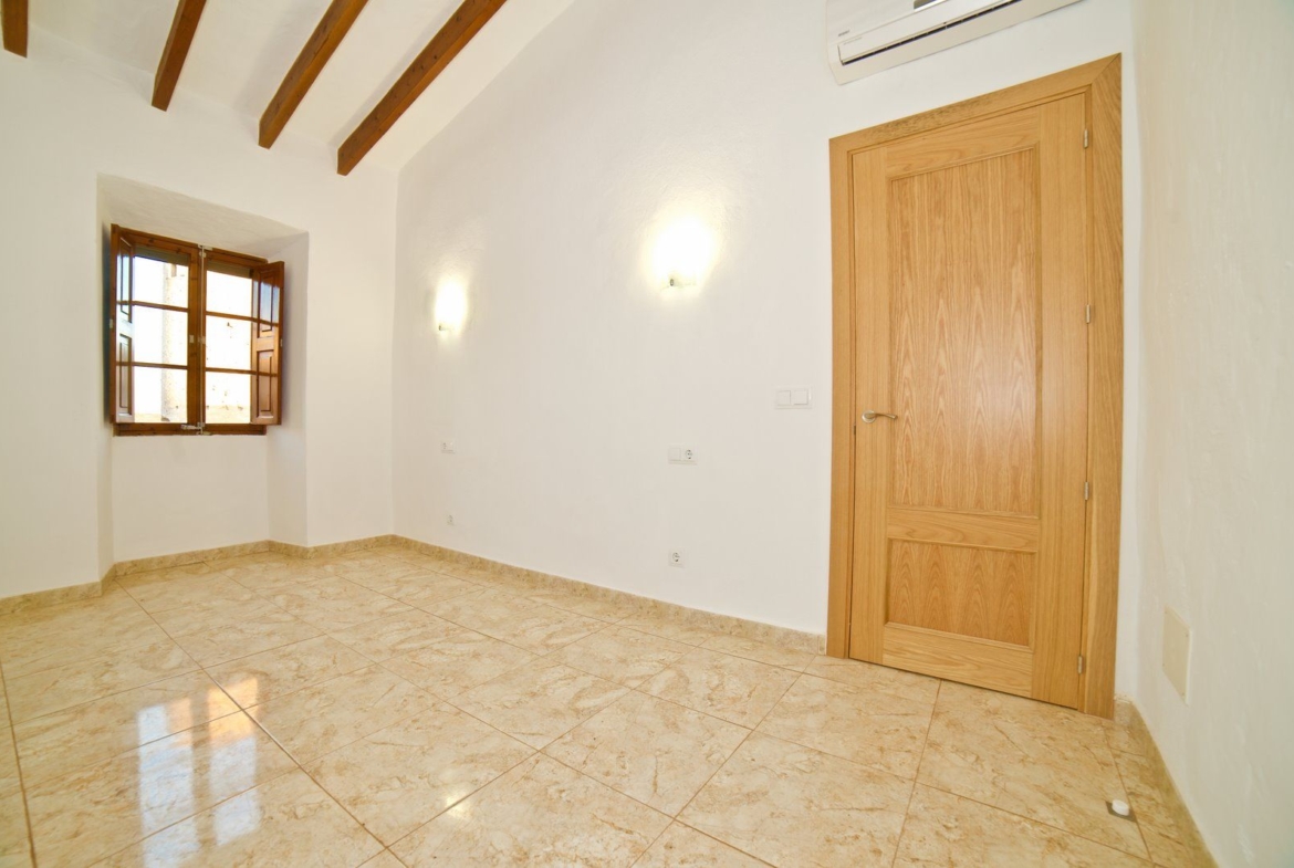 Renovated Village House with Garden & Garage in Santanyí