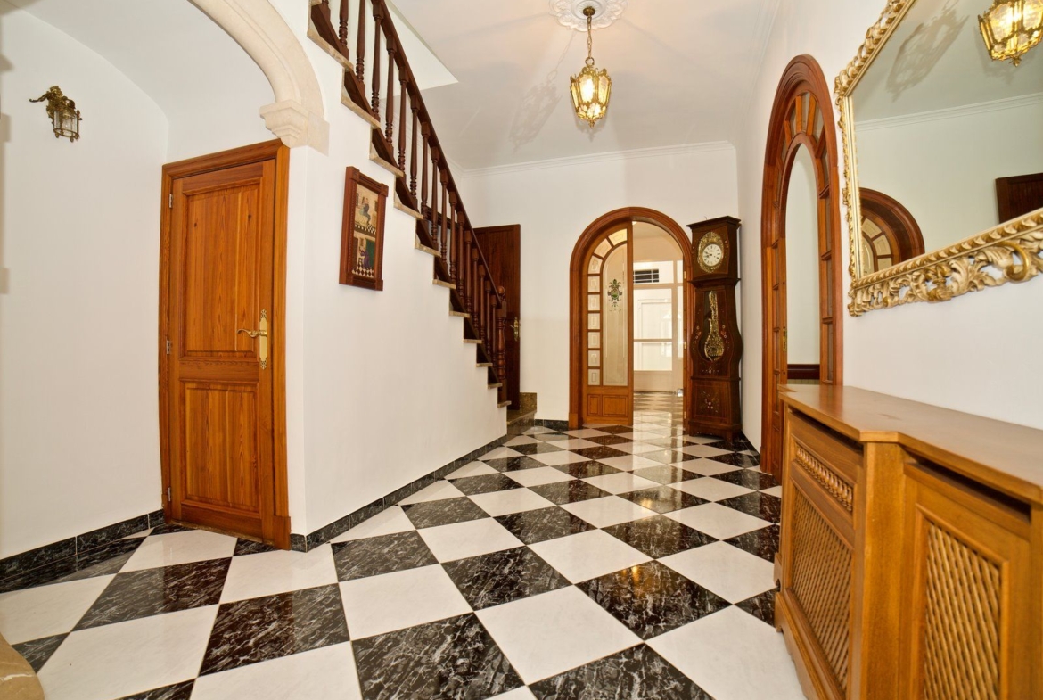 Alquiler planta baja señorial en Campos: 182 m² con historia