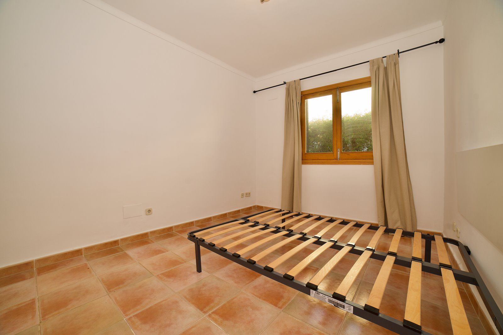 Chalet with Private Pool for Rent in Cala Anguila, Mallorca