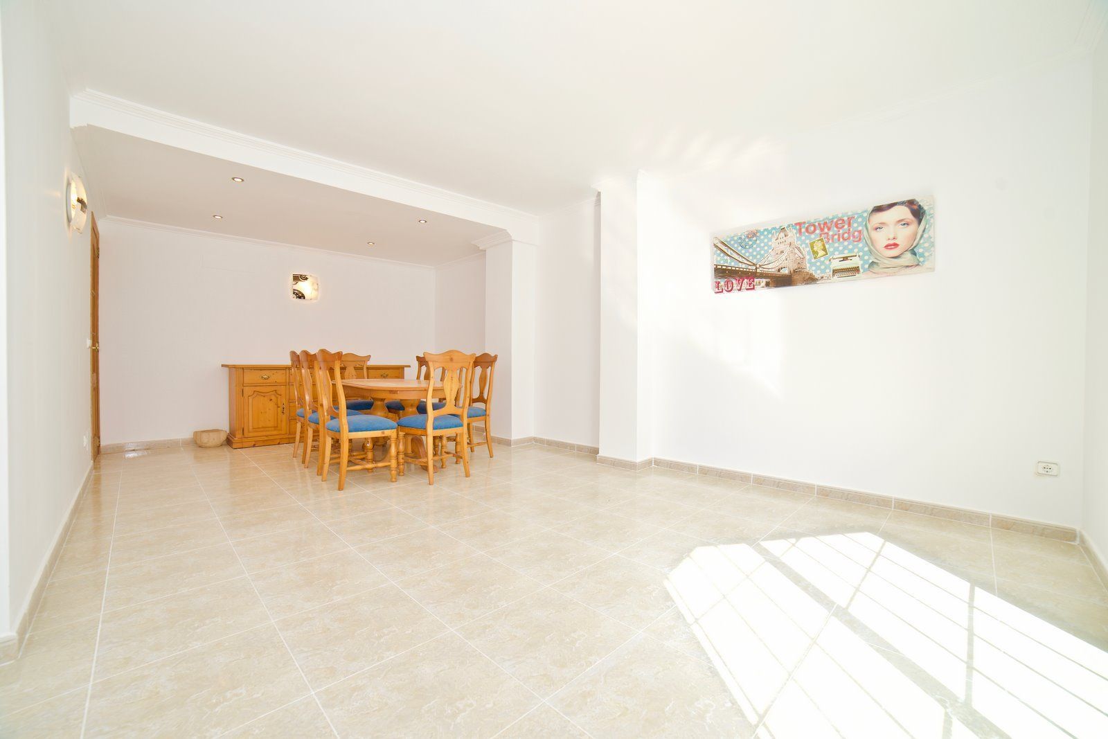 Piso en venta en Campos con gran terraza y 3 habitaciones