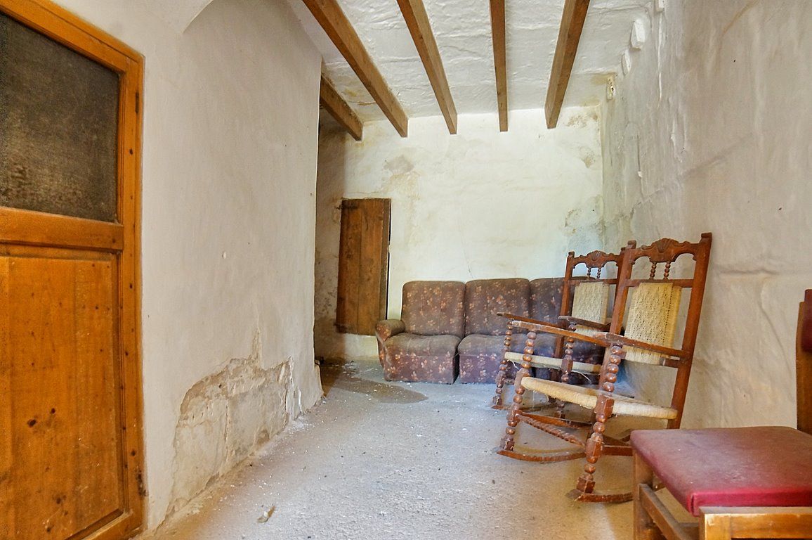 Landhaus zum Renovieren in Ses Salines: Finca-Projekt auf Mallorca