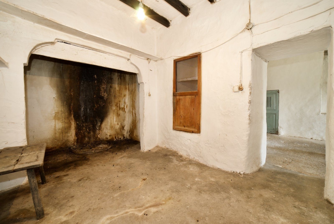 Centuries-Old Stone Farmhouse for Sale Near Es Carritxó, Felanitx