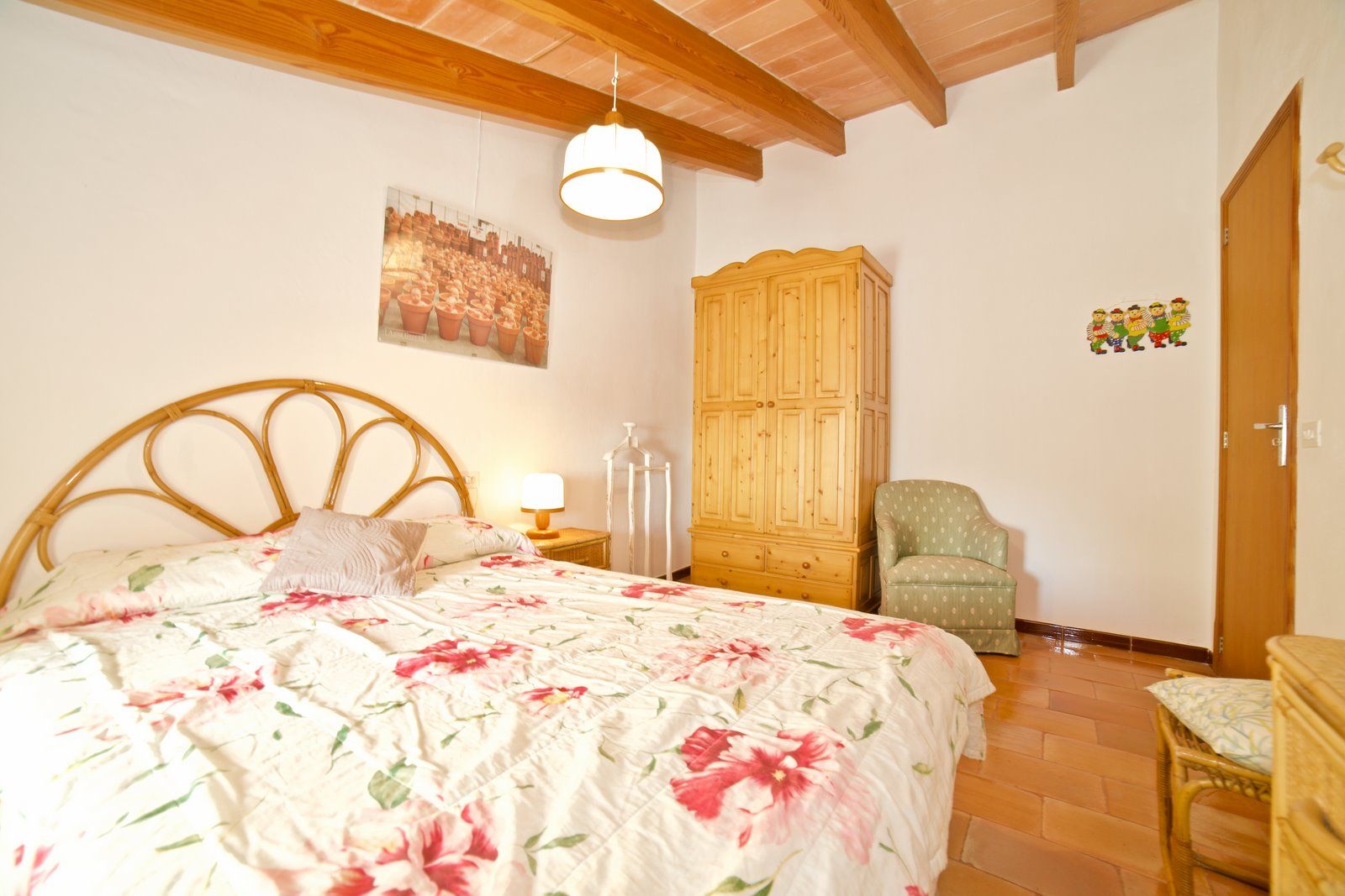 23-1180-Villasyfincasmallorca.jpg Charming Village House for Rent in Ses Salines with Garden