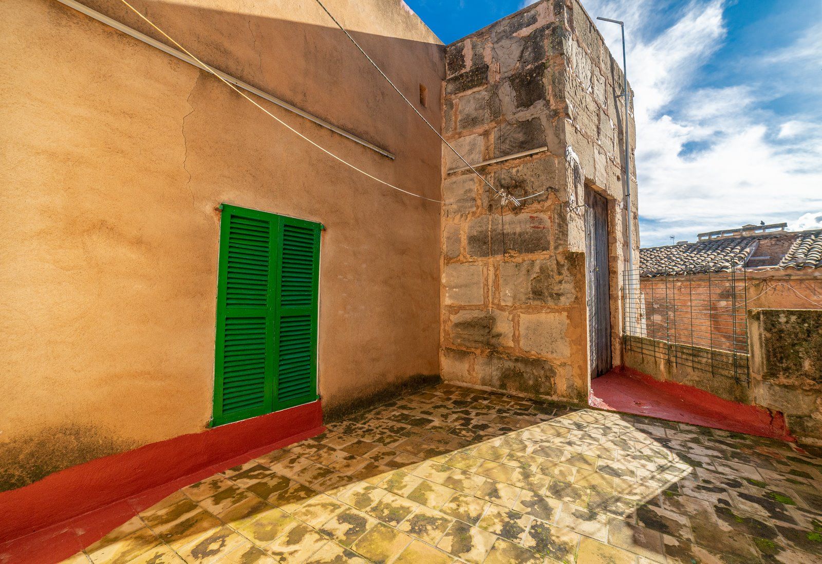 Townhouse for Rent in Ses Salines with Rooftop Terrace