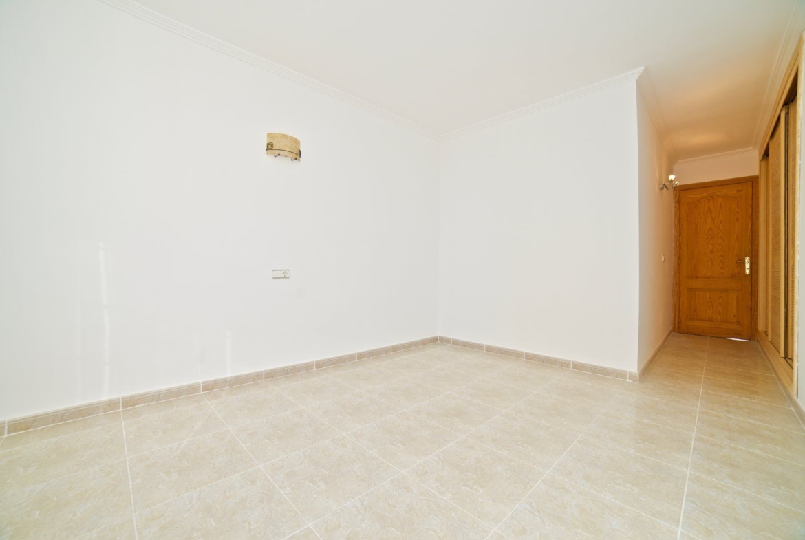 Piso en venta en Campos con gran terraza y 3 habitaciones