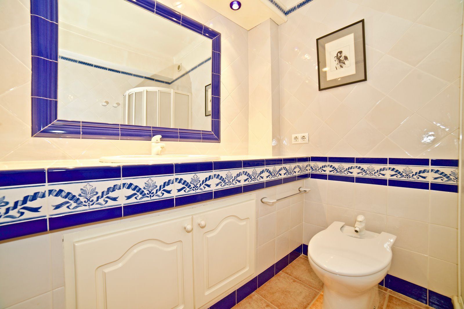Furnished Apartment with Terrace & Mountain Views for Rent in Montuïri