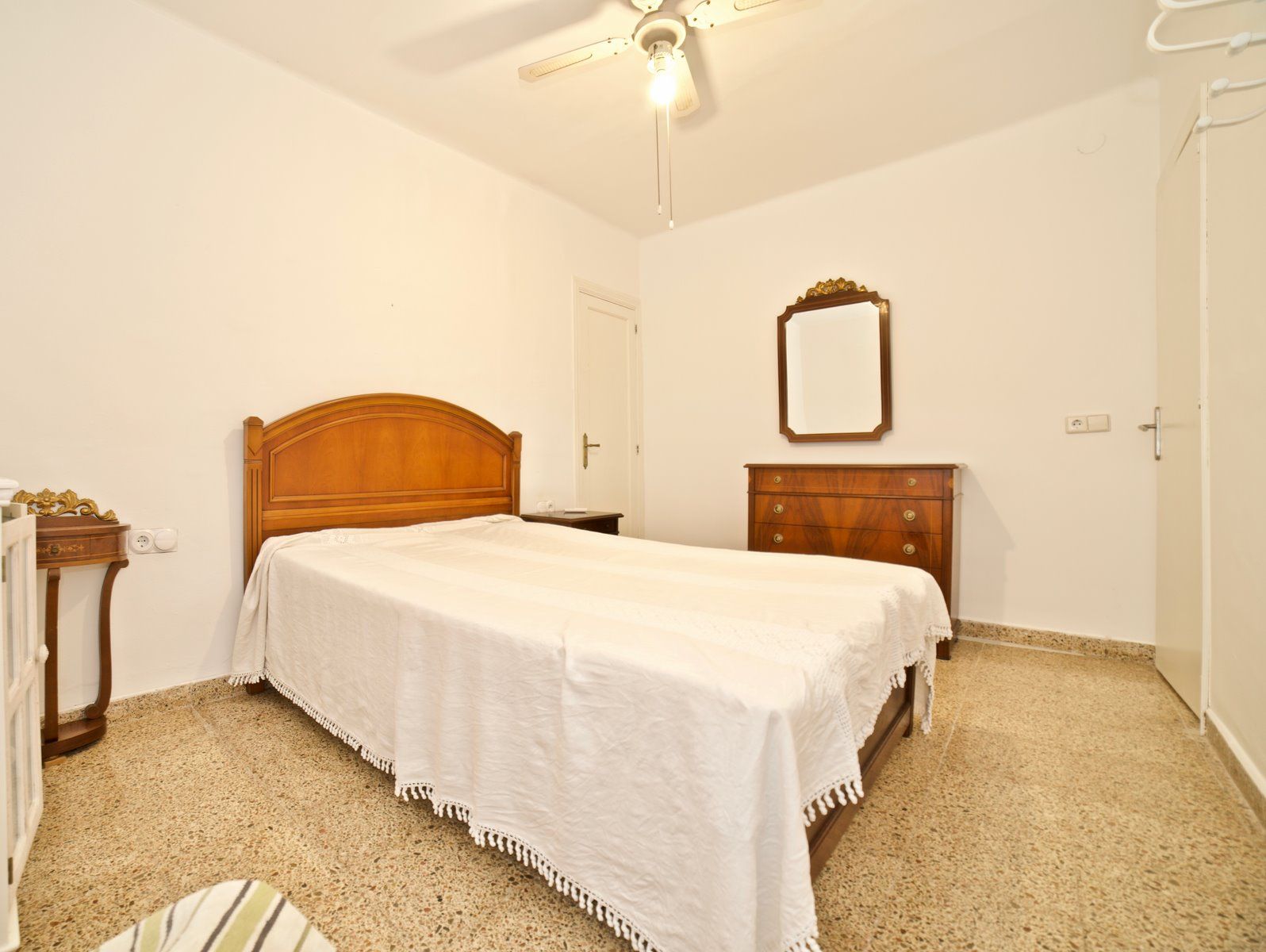24-2016-Villasyfincasmallorca.jpg Renovated 3-Bed House for Rent in Colonia de Sant Jordi