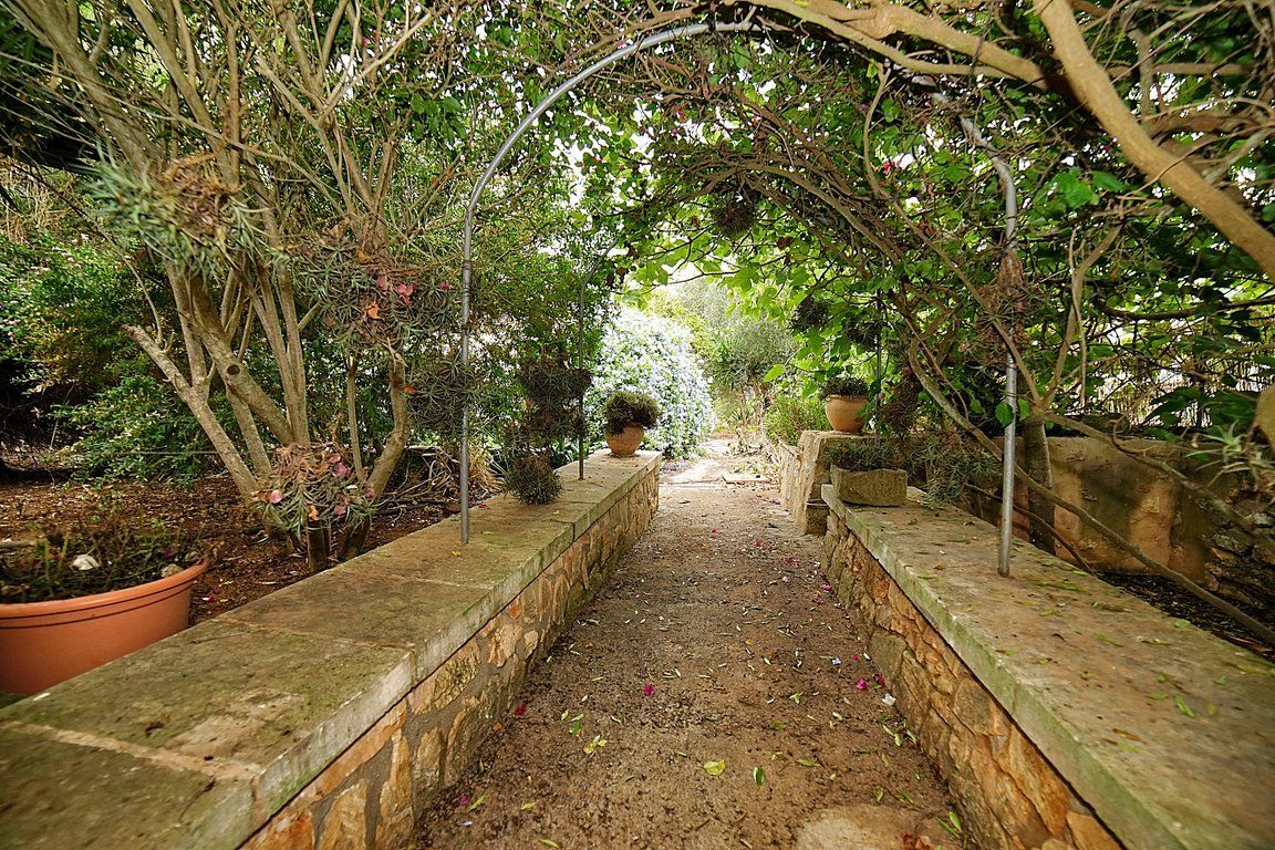 Casa de pueblo con jardín y piscina en alquiler, Es Llombards